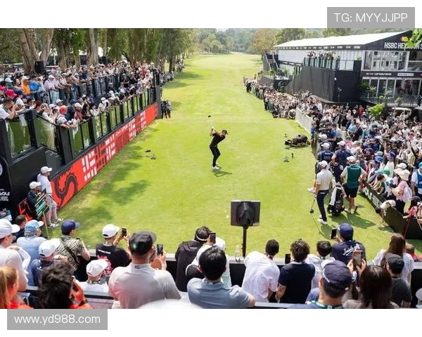 [高尔夫]LIV揭幕战次轮梅龙克领先2杆 13军团优势增至11杆.